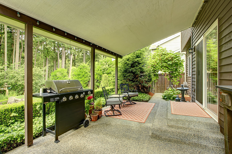 outdoor patio with grill